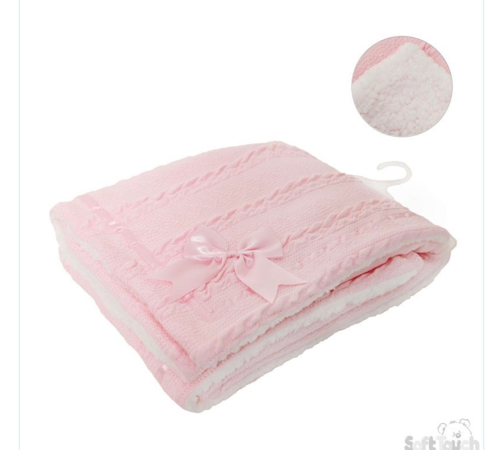 Fluffy Bow Blanket