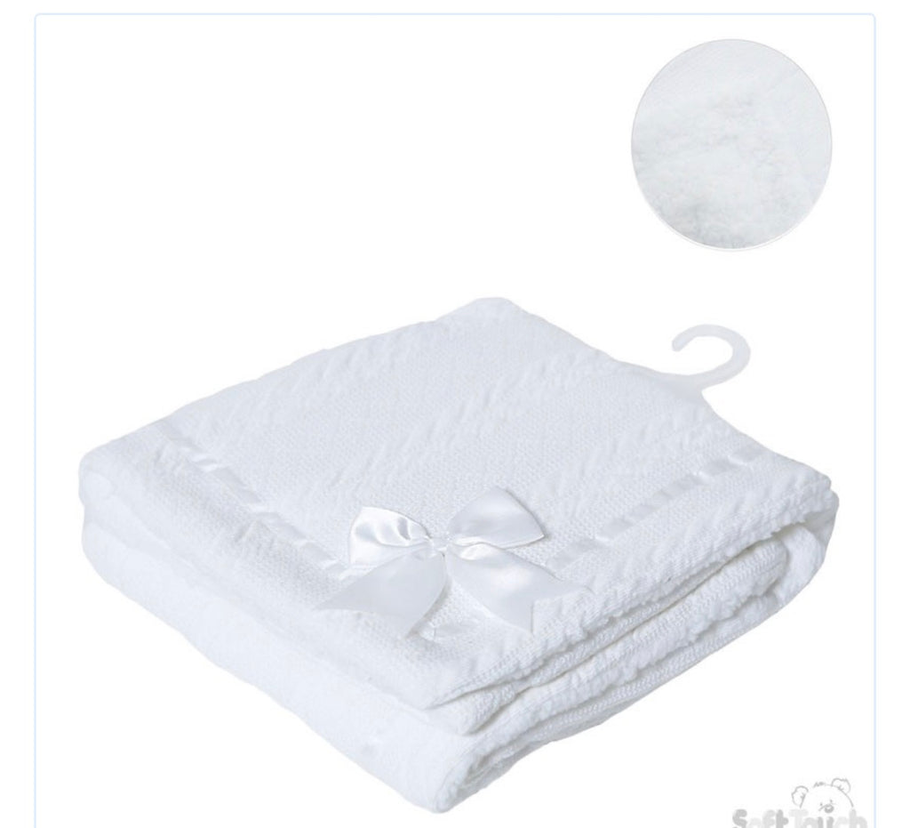 Fluffy Bow Blanket